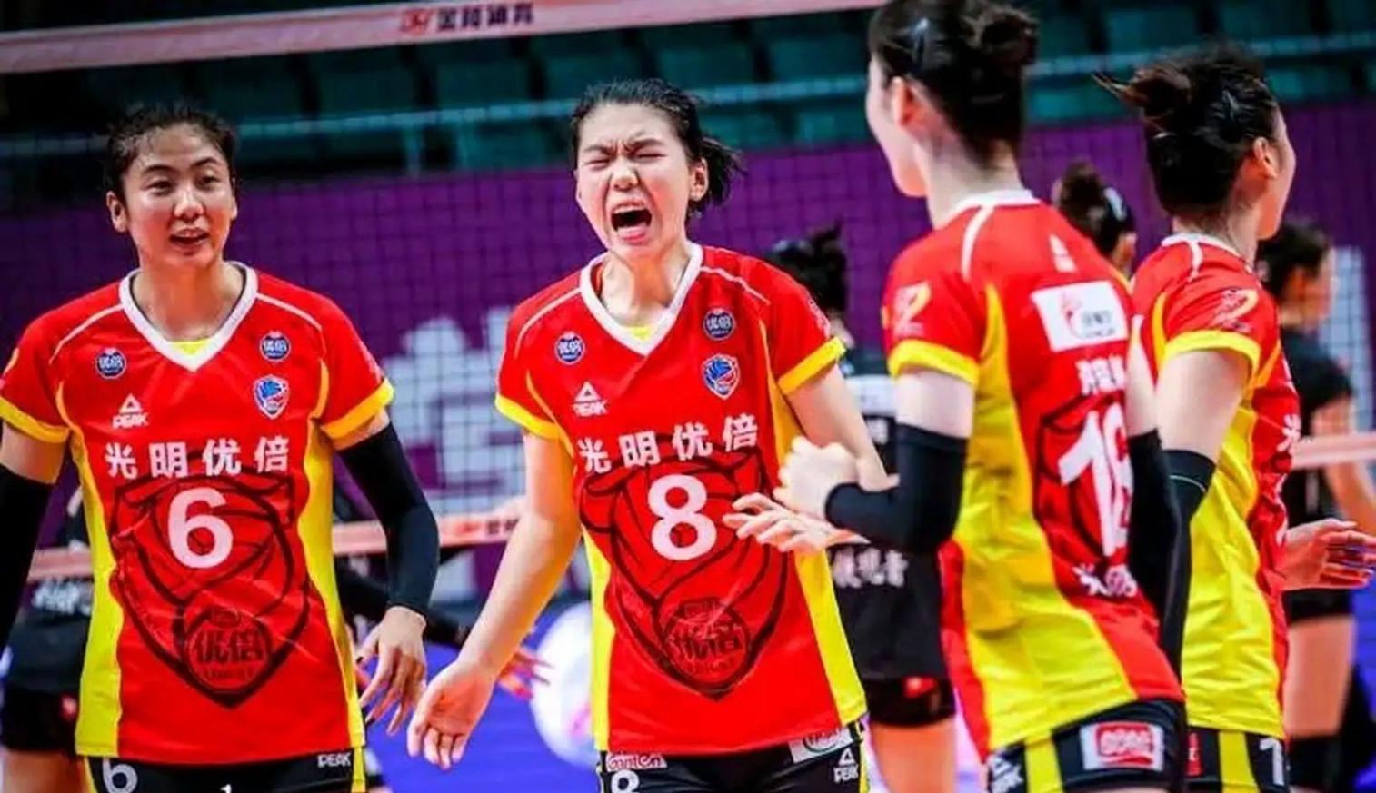 墨西哥女足士气高涨，备战关键比赛